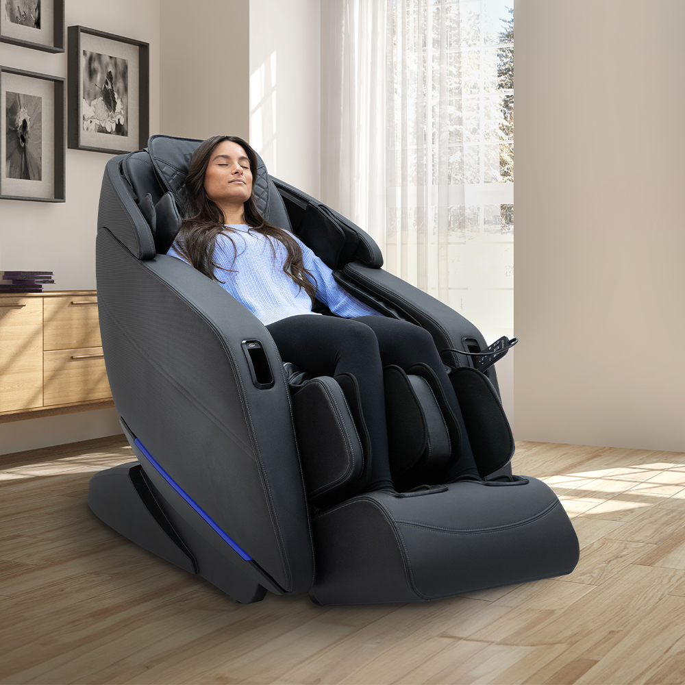 Kyota Yugana M780 4D Massage Chair (Certified Pre-Owned) Black